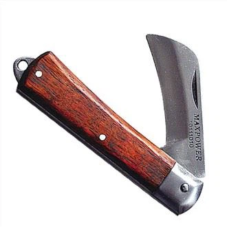 나무 손잡이와 아크 블레이드가 있는 전기기사용 칼